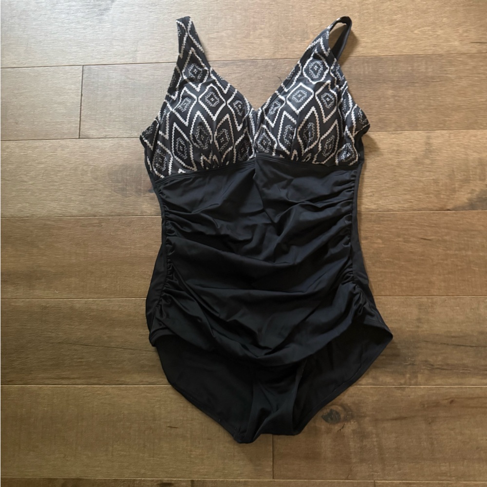 Persona Black and White Patterned Swimwear